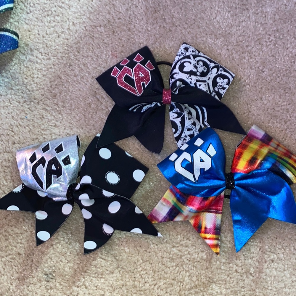 3 cheer athletics bows